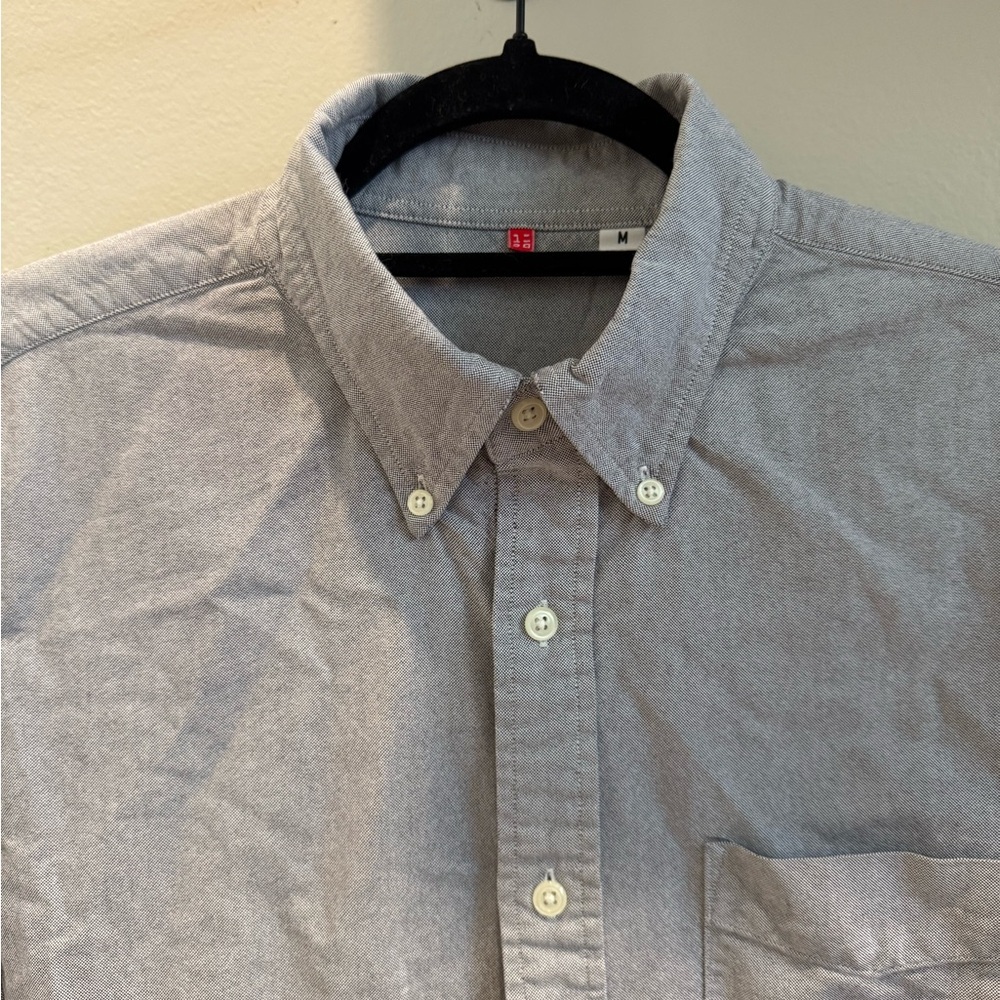 Uniqlo Gray Dress Shirt with Button-Down Collar